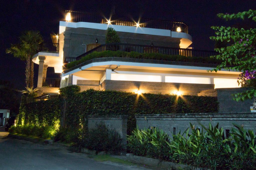 Puri Ratu Jimbaran Villa Екстериор снимка